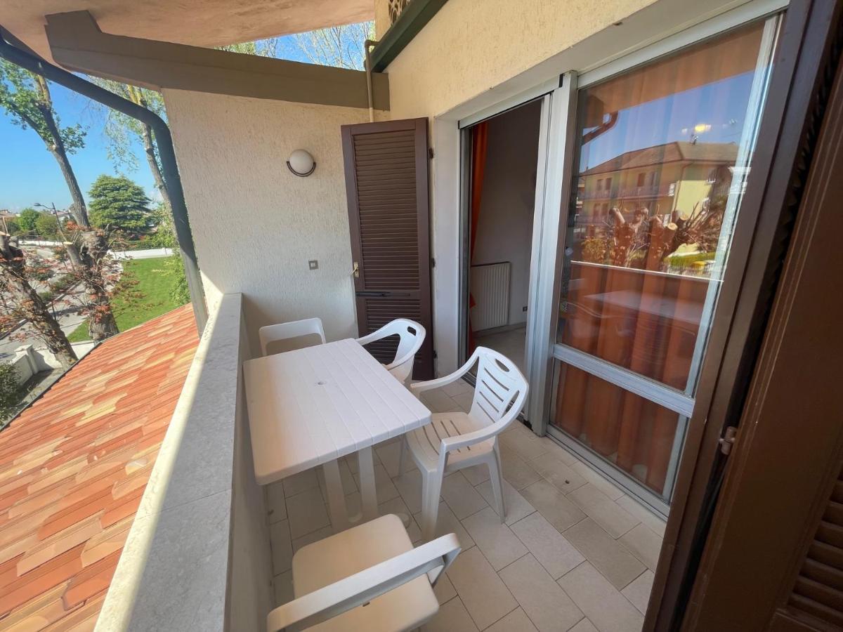 Vega Bilocale Con Piscina E Terrazza Leilighet Caorle Eksteriør bilde